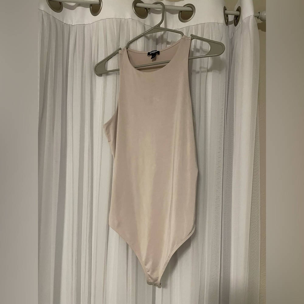 Racerback sculpting bodysuit with button closure